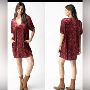 Natural Life womens burgundy velvet short sleeve dress floral print size smal